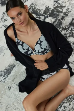 Aura Solid Cardigan