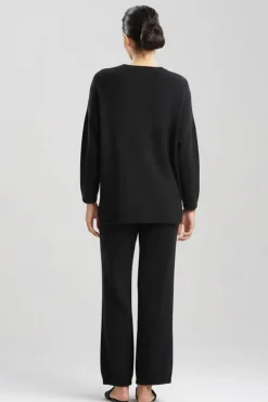 Aura Solid V-Neck Top