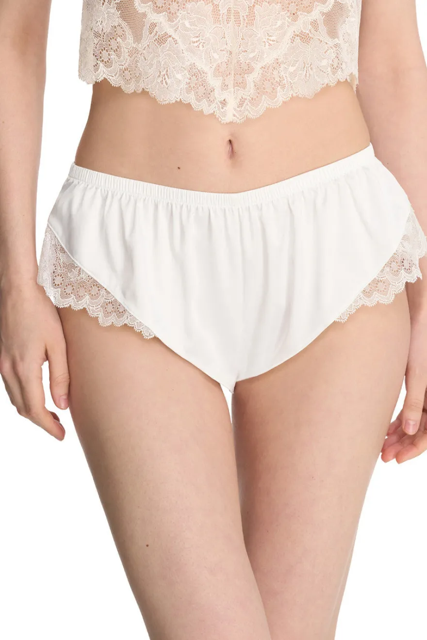 Chantilly Tap Short