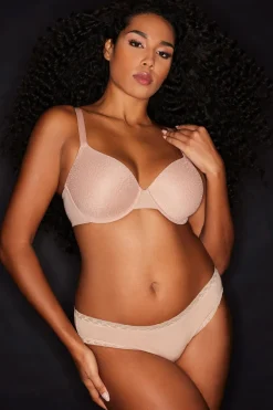 Comfort Evolution Full Fit Memory Foam Convertible Underwire Bra