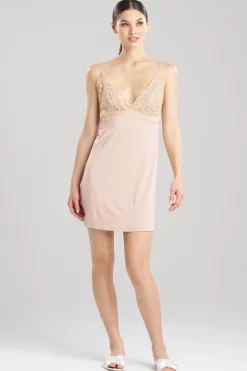 Feathers Essentials Lenzing™ Ecovero™ Viscose Lace Chemise