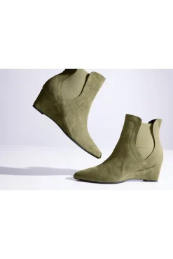 Gaisha-Su Suede Wedge Bootie