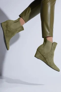 Gaisha-Su Suede Wedge Bootie