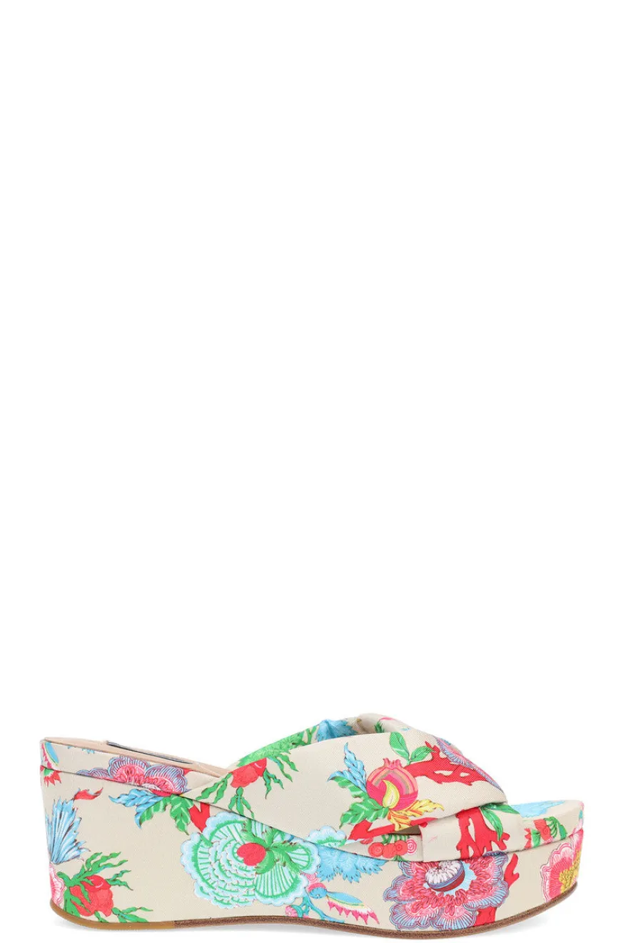 Lanna Hinami Platform Thong Sandals