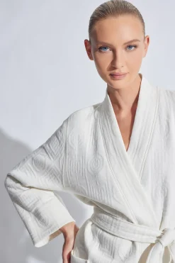 Quilted Infinity Jacquard Robe