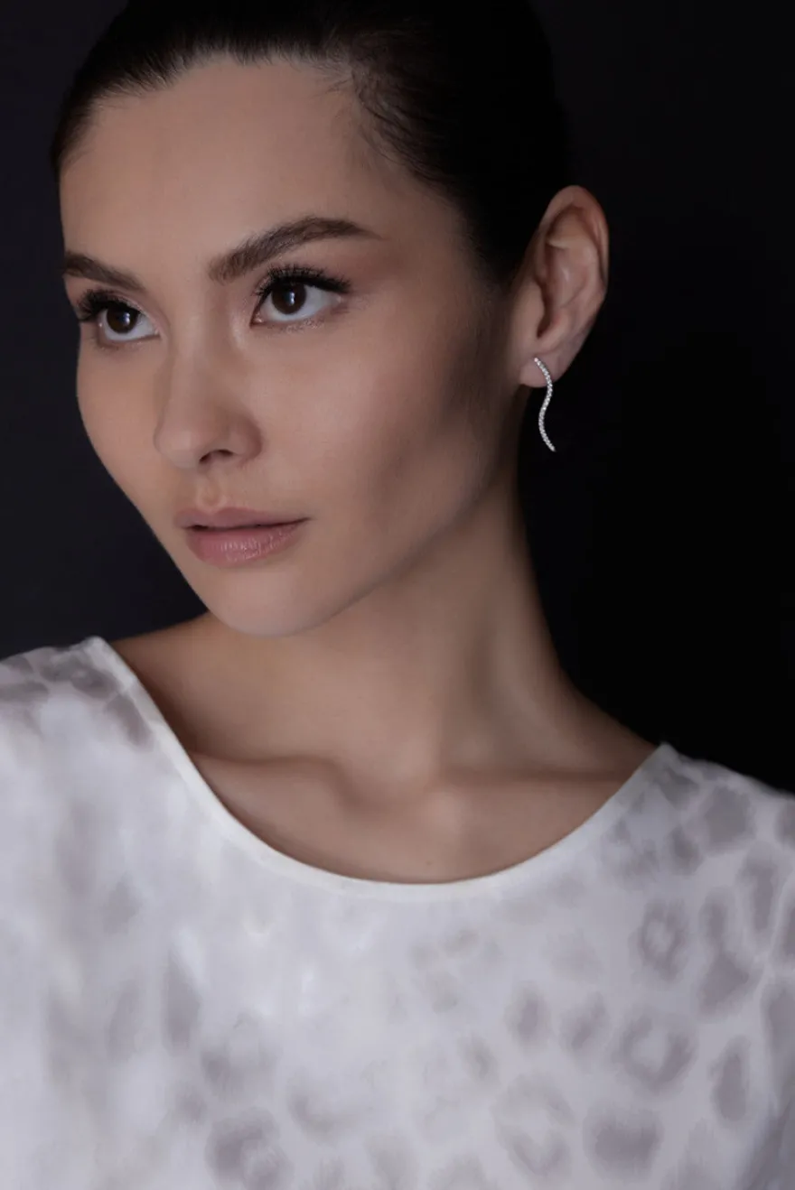 Shangri-La Brushstroke 14k Gold and Diamond Medium Stud Earrings