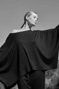 Suki Caftan Top