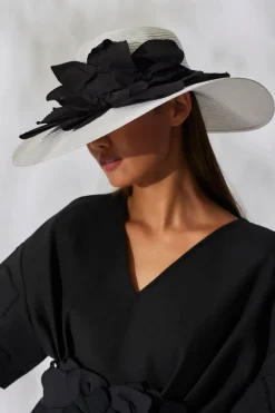 Techno Poplin Cut-Out 3D Applique Straw Hat